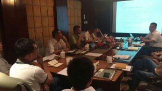 集團(tuán)董事長視察眉山項目并與市長宋朝華進(jìn)行會談