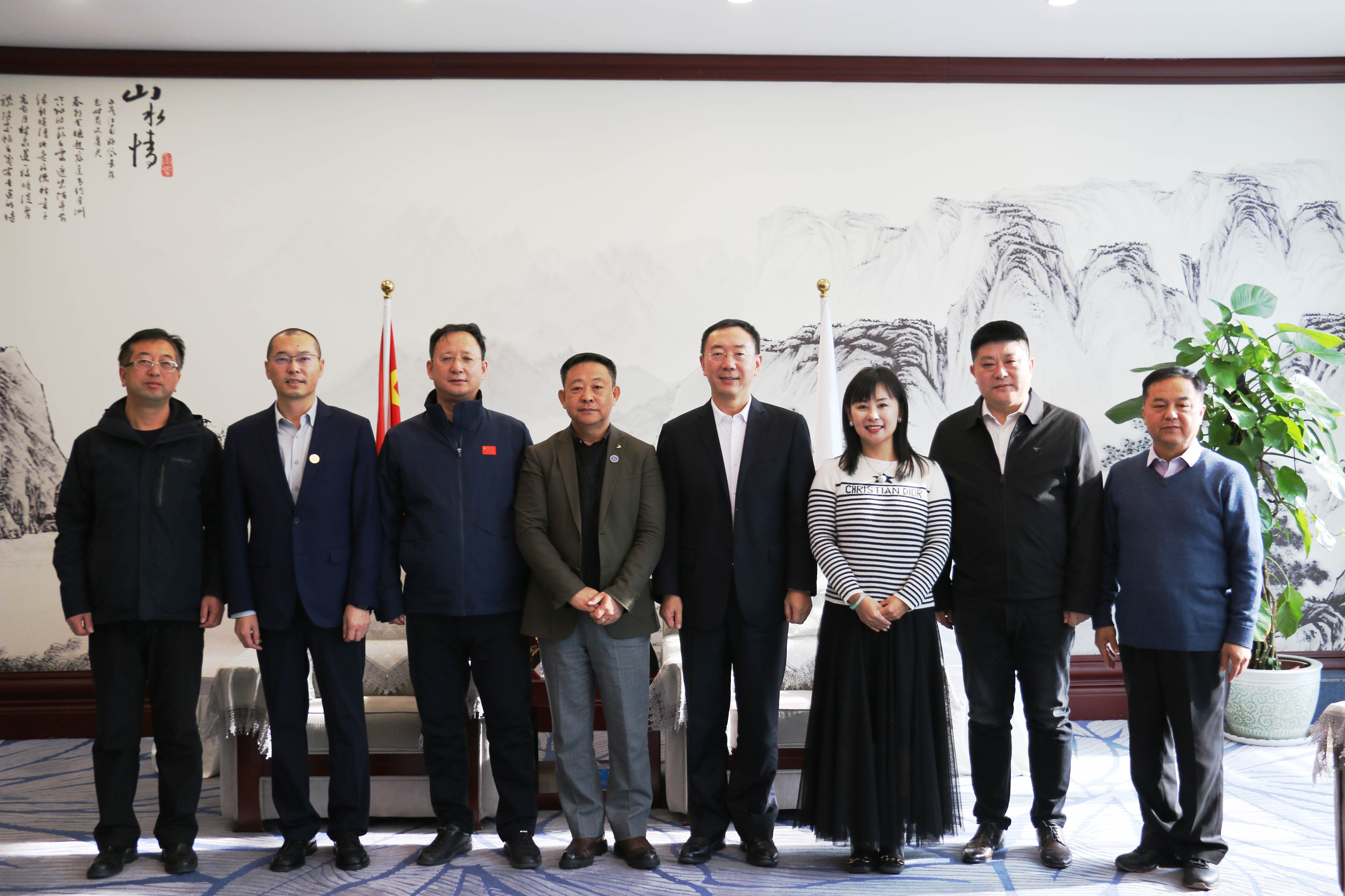 1704502600478739.jpg 1704502600478739.jpg