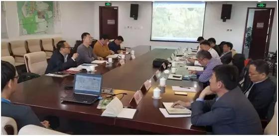 肖厚忠董事長(zhǎng)赴克拉瑪依進(jìn)行投資考察